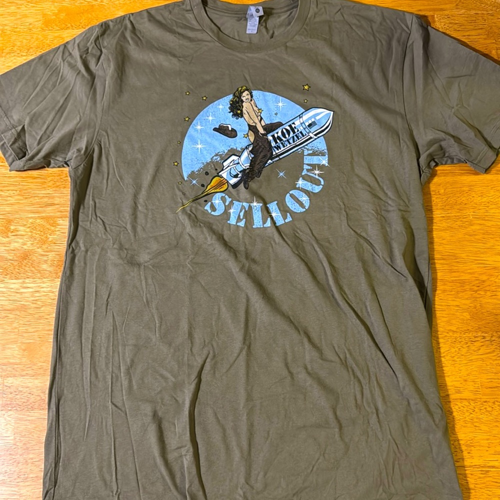 Koe Wetzel NWOT Sell Out T shirt Size Large